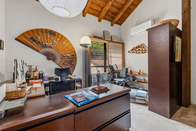 1014 Mokuhano Street, Honolulu, HI 96825