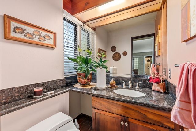 1014 Mokuhano Street, Honolulu, HI 96825