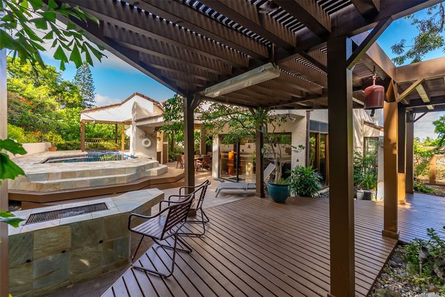 1014 Mokuhano Street, Honolulu, HI 96825