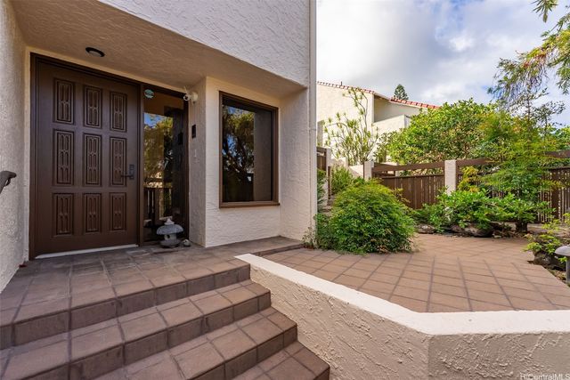 1014 Mokuhano Street, Honolulu, HI 96825