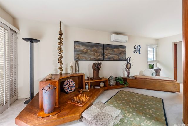 1014 Mokuhano Street, Honolulu, HI 96825