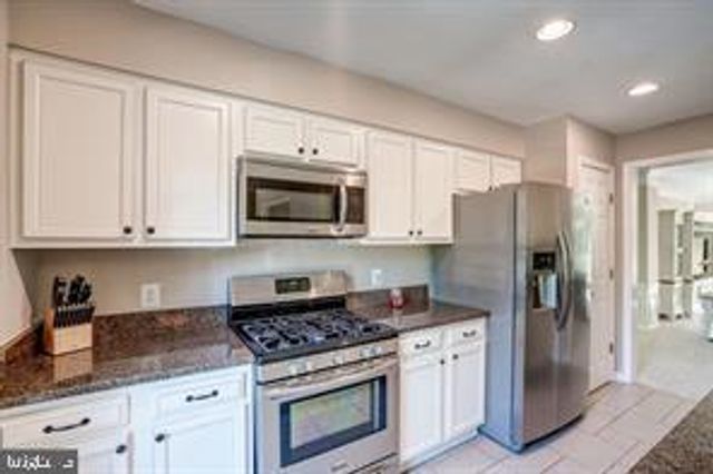 353 BARNFIELD SQ NE, Leesburg, VA 20176