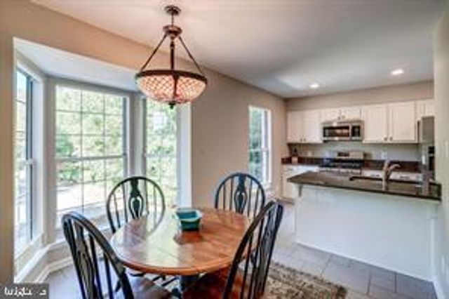 353 BARNFIELD SQ NE, Leesburg, VA 20176
