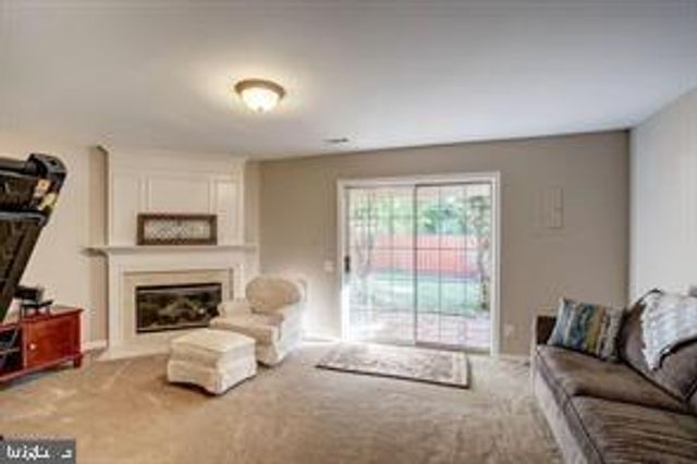 353 BARNFIELD SQ NE, Leesburg, VA 20176