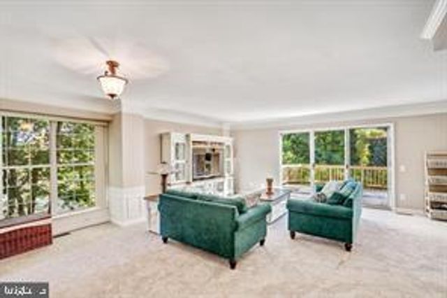 353 BARNFIELD SQ NE, Leesburg, VA 20176