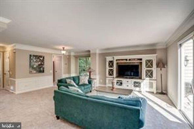 353 BARNFIELD SQ NE, Leesburg, VA 20176