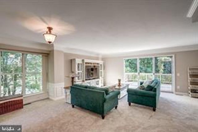 353 BARNFIELD SQ NE, Leesburg, VA 20176