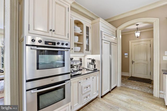 606 KENTLAND DR, Great Falls, VA 22066