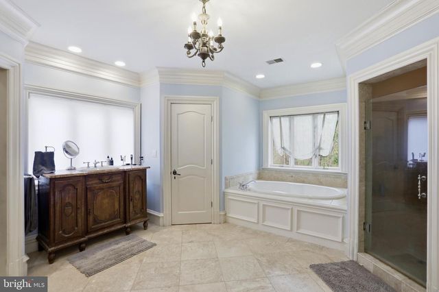 606 KENTLAND DR, Great Falls, VA 22066