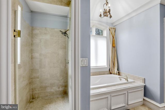 606 KENTLAND DR, Great Falls, VA 22066