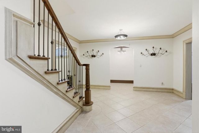 606 KENTLAND DR, Great Falls, VA 22066