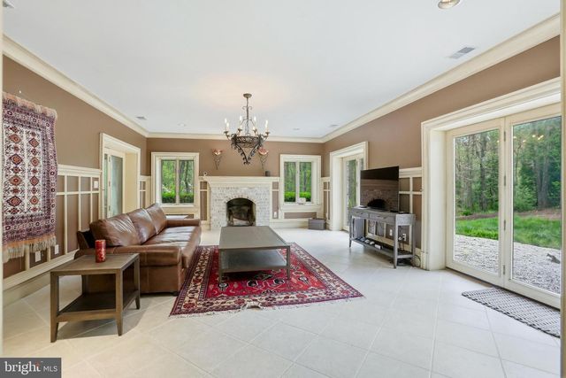 606 KENTLAND DR, Great Falls, VA 22066