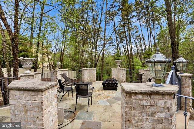 606 KENTLAND DR, Great Falls, VA 22066