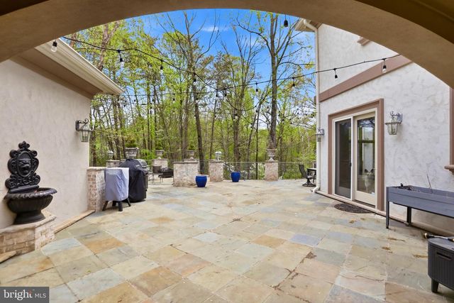 606 KENTLAND DR, Great Falls, VA 22066