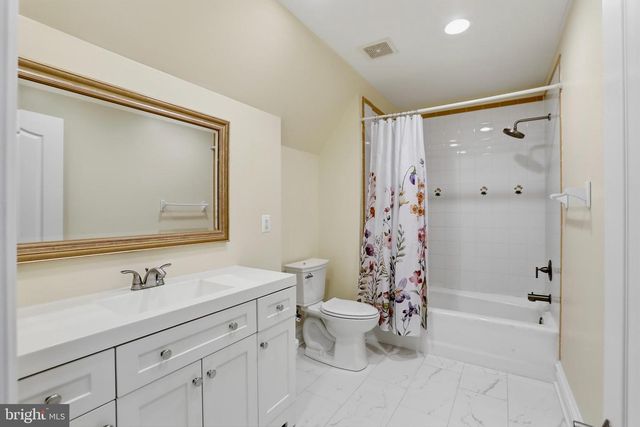 606 KENTLAND DR, Great Falls, VA 22066