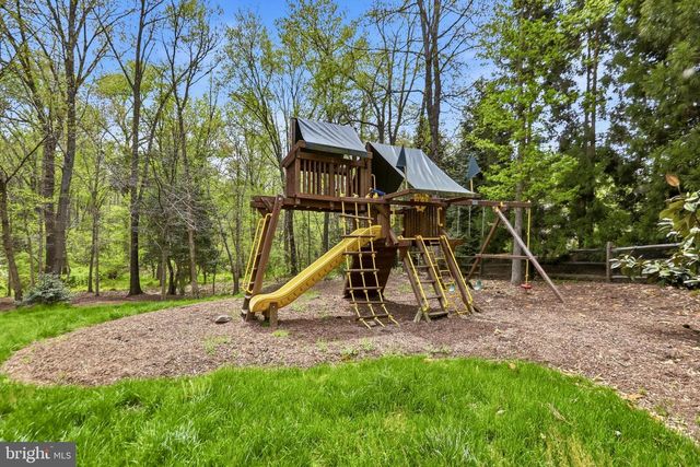606 KENTLAND DR, Great Falls, VA 22066
