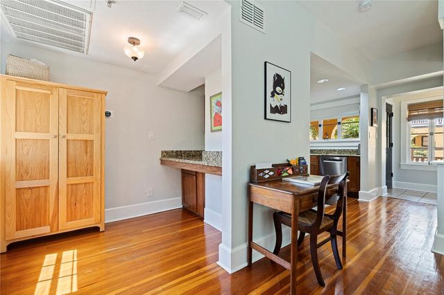 210 22ND AVENUE NE 6, St Petersburg, FL 33704