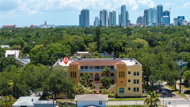 210 22ND AVENUE NE 6, St Petersburg, FL 33704