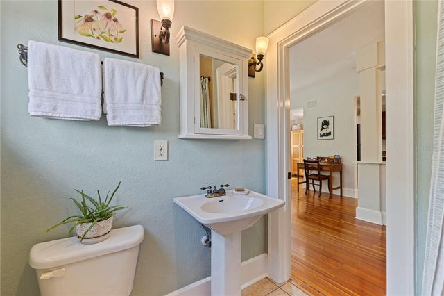 210 22ND AVENUE NE 6, St Petersburg, FL 33704