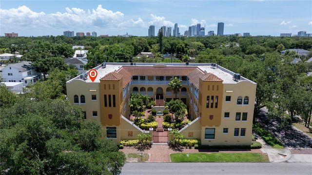 210 22ND AVENUE NE 6, St Petersburg, FL 33704