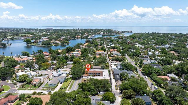 210 22ND AVENUE NE 6, St Petersburg, FL 33704