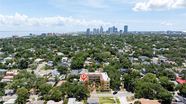 210 22ND AVENUE NE 6, St Petersburg, FL 33704