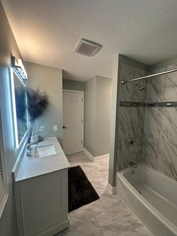 705 Tyler Street NE, Minneapolis, MN 55413