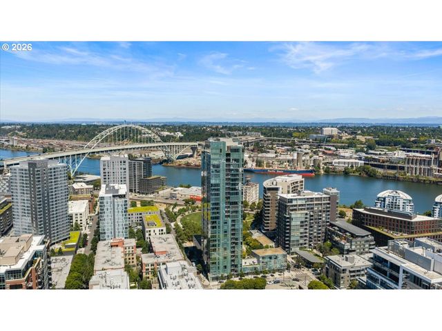 1075 Nw NORTHRUP St 220, Portland, OR 97209