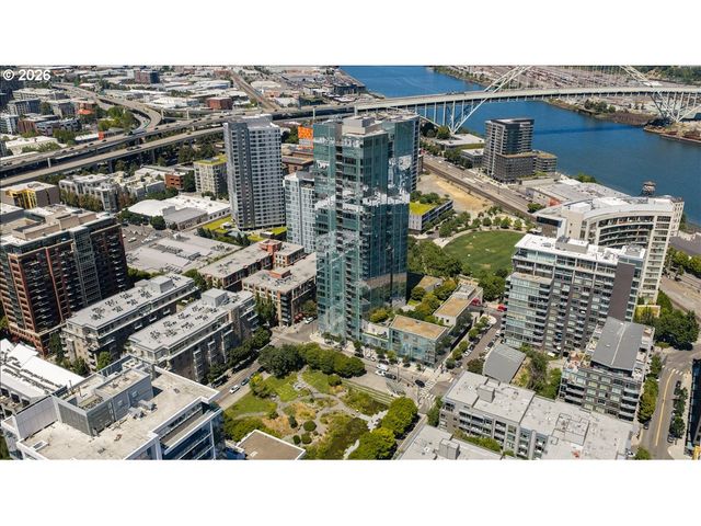 1075 Nw NORTHRUP St 220, Portland, OR 97209