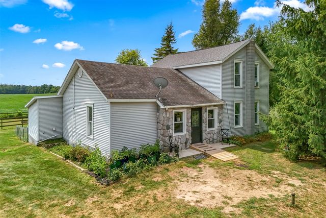 5411 Lilac Road, Reading, MI 49274