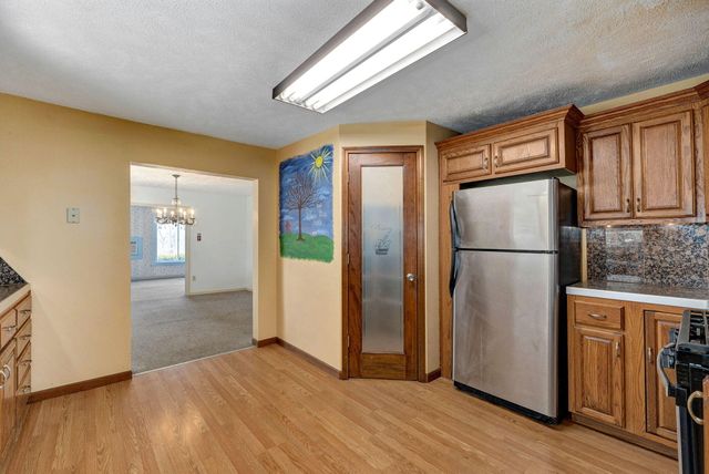 1776 Falcon Drive, Galena, MO 65656