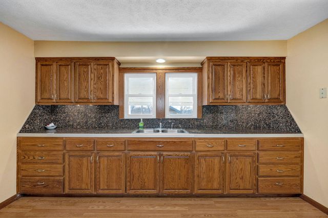 1776 Falcon Drive, Galena, MO 65656