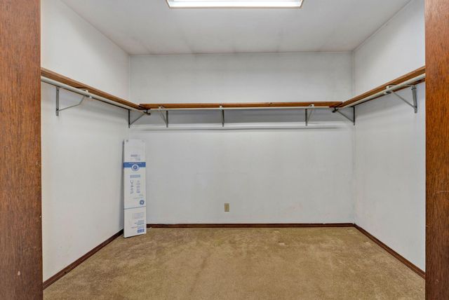 1776 Falcon Drive, Galena, MO 65656