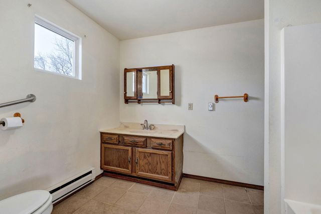 1776 Falcon Drive, Galena, MO 65656