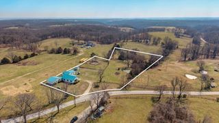 1776 Falcon Drive, Galena, MO 65656