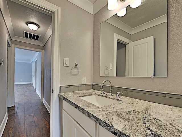 1102 Baffin Lane, Houston, TX 77090