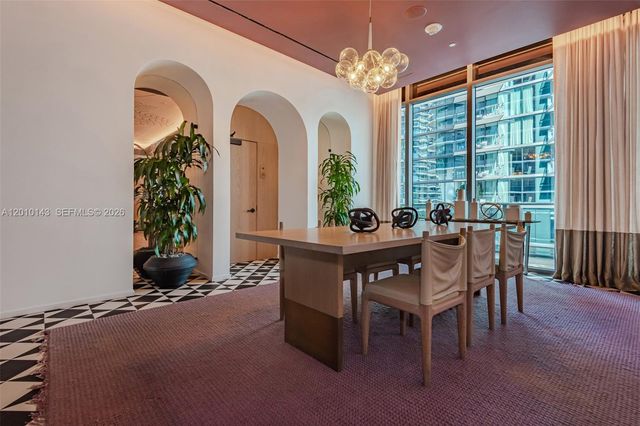 801 S Miami Ave 2505, Miami, FL 33130