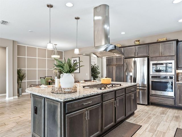 5662 NW 40TH LOOP, Ocala, FL 34482