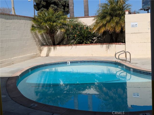 1900 W. Artesia Blvd 4, Torrance, CA 90504