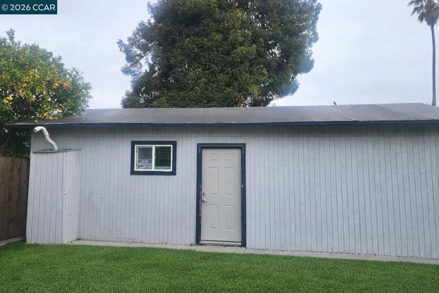 2079 2079 Church St, Oakland, CA 94621