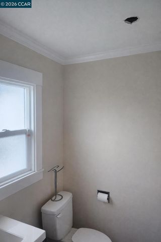 2079 2079 Church St, Oakland, CA 94621