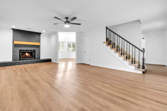 488 W REGIS PL, Cordova, TN 38018