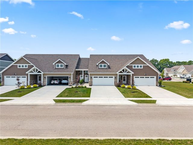 819 Brookwood Circle, Tipp City, OH 45371