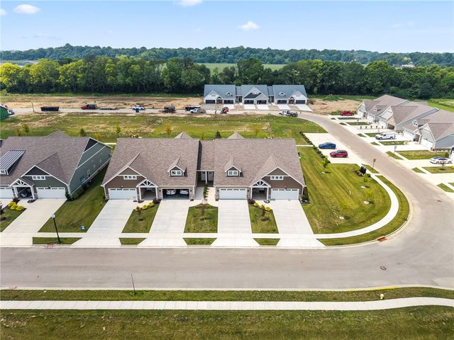 819 Brookwood Circle, Tipp City, OH 45371