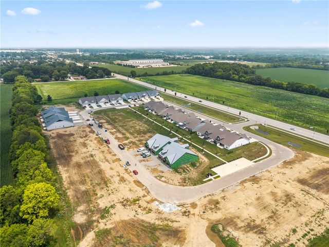 819 Brookwood Circle, Tipp City, OH 45371