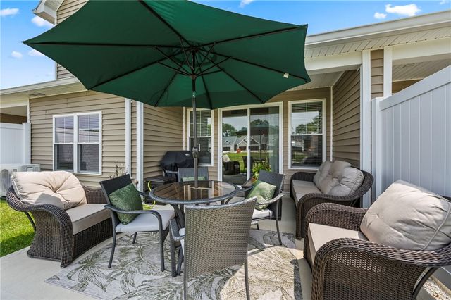 819 Brookwood Circle, Tipp City, OH 45371