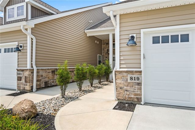 819 Brookwood Circle, Tipp City, OH 45371