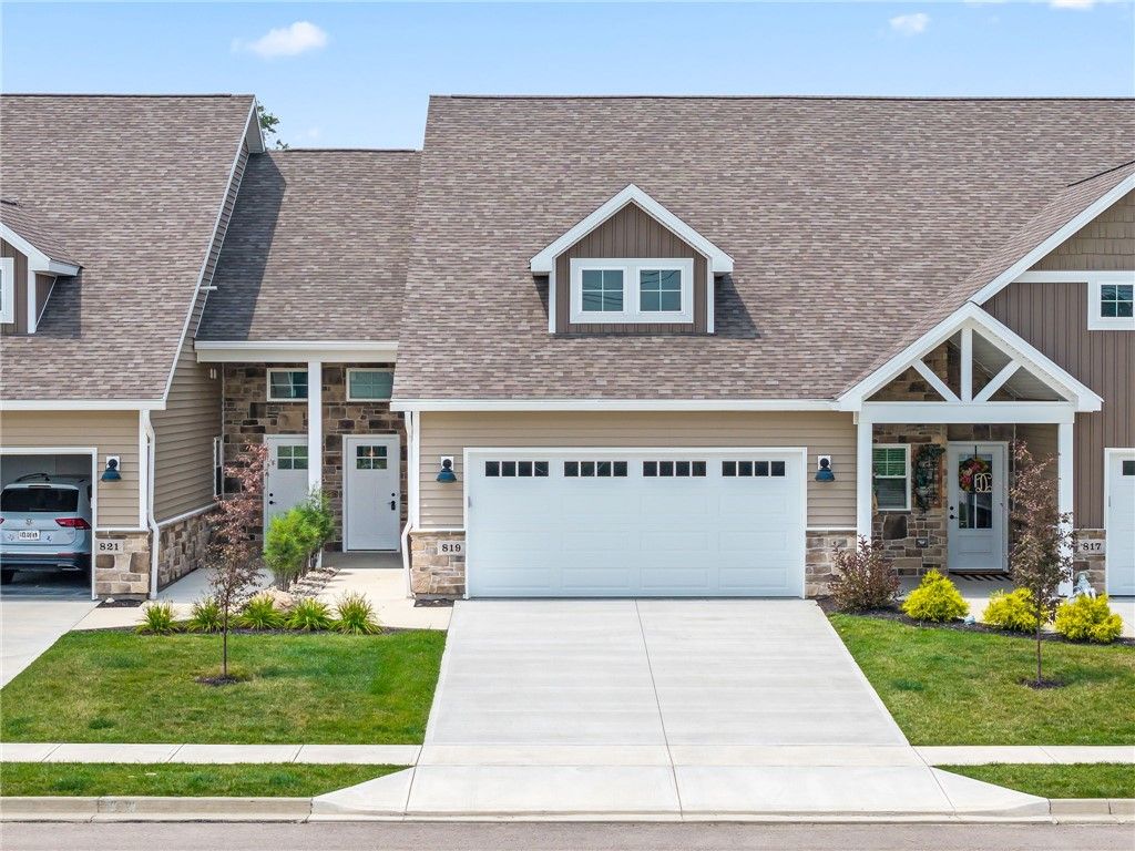 819 Brookwood Circle, Tipp City, OH 45371