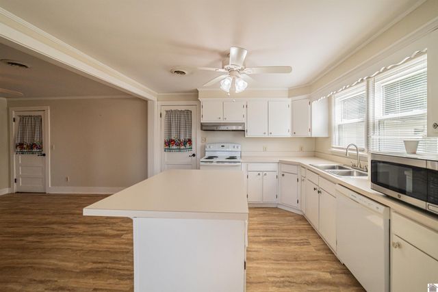 1447 Ogden Colvin Circle, Kevil, KY 42053