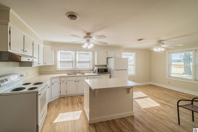 1447 Ogden Colvin Circle, Kevil, KY 42053